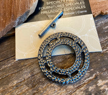 Load image into Gallery viewer, 30mm Focal Toggle Clasps