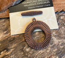 Load image into Gallery viewer, 30mm Focal Toggle Clasps