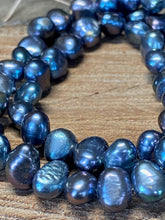 Load image into Gallery viewer, 6mm Peacock Blue Pearls