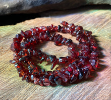 Load image into Gallery viewer, Garnet Chip beads