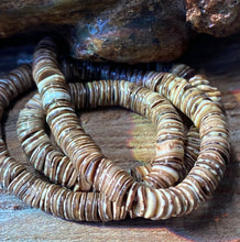 Load image into Gallery viewer, 3mm Light Color Heishi Shell Beads