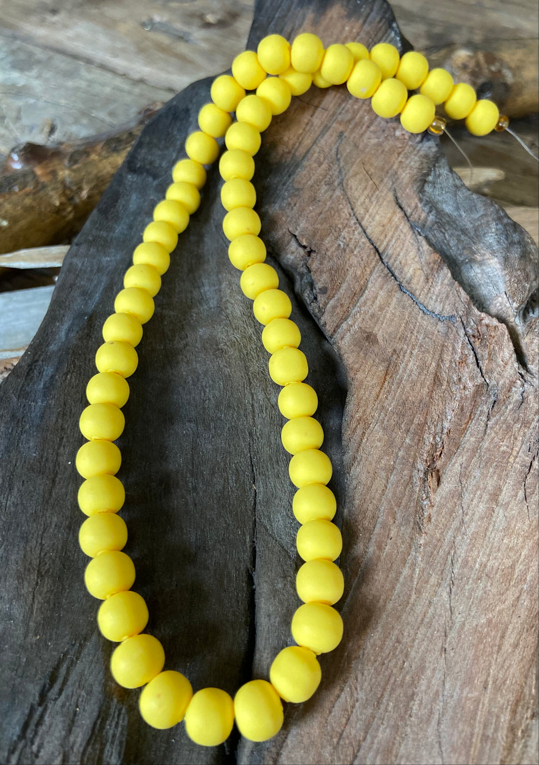 8mm Yellow Rubber coated Glass beads